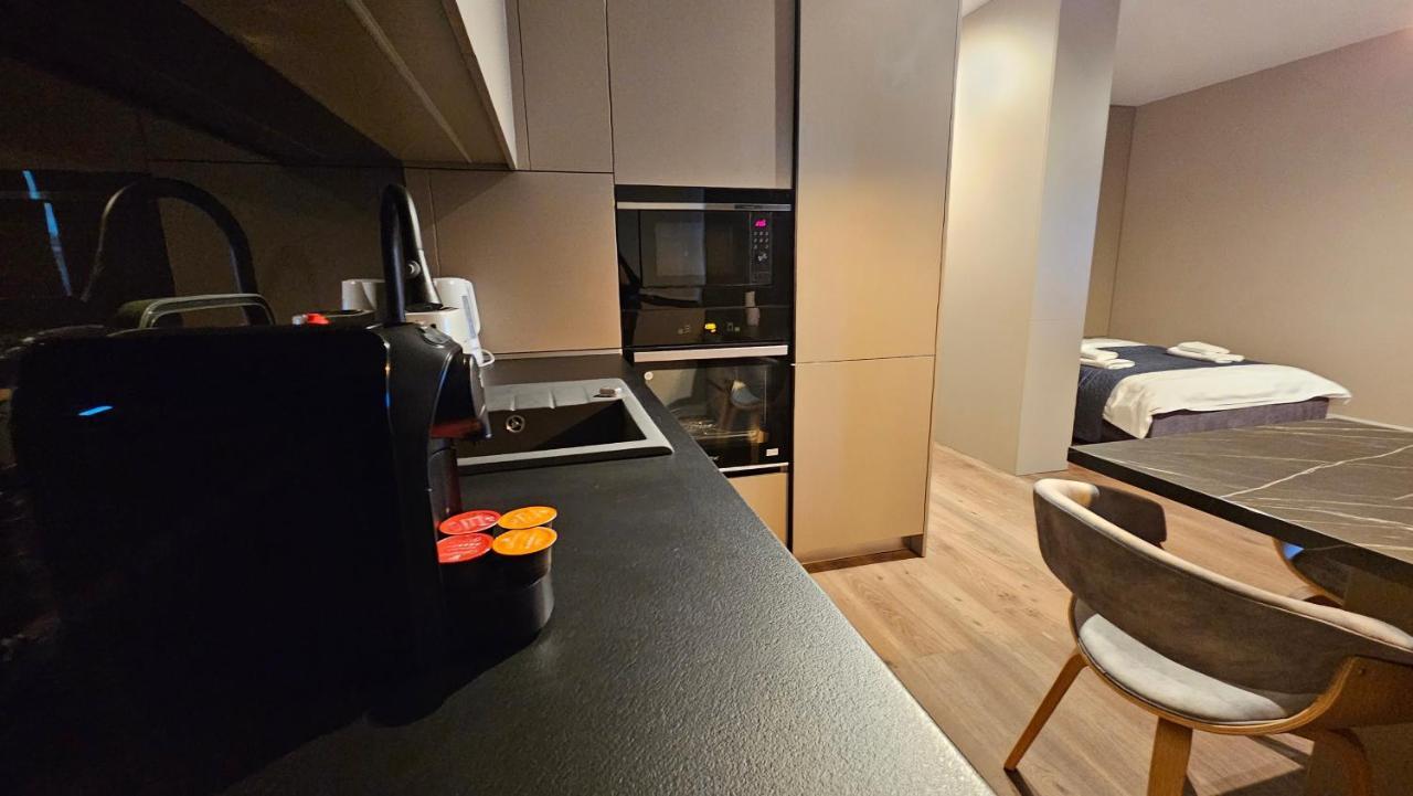 Deluxe Cozy Studios On Central M Eminescu Street #Târgu-Mureş Buitenkant foto