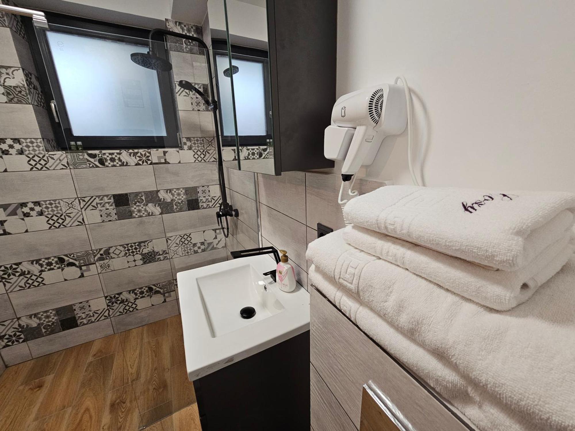 Deluxe Cozy Studios On Central M Eminescu Street #Târgu-Mureş Buitenkant foto